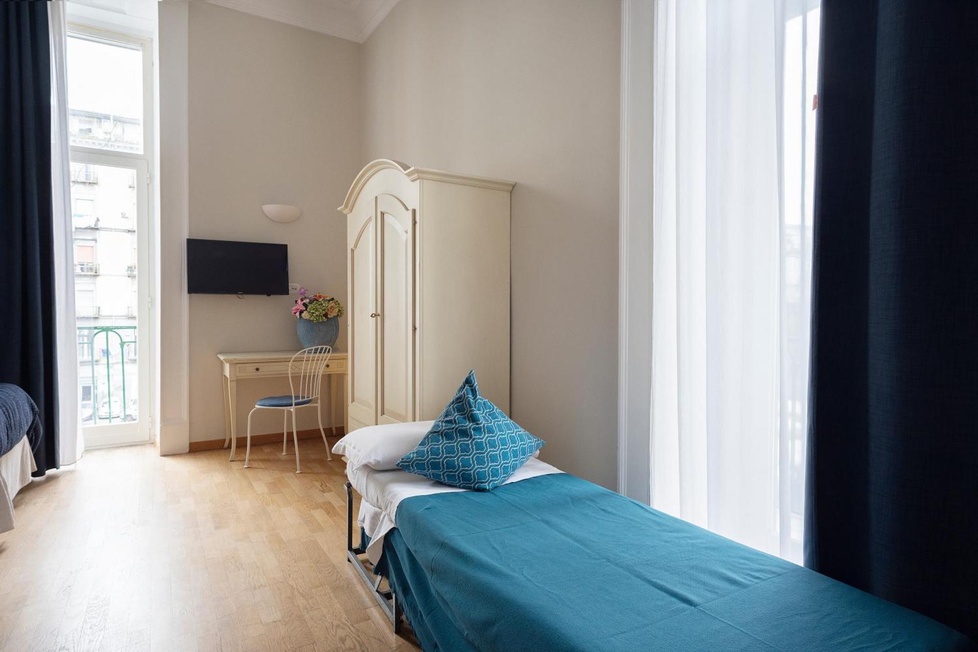 נאפולי B&B Donna Adelina מראה חיצוני תמונה